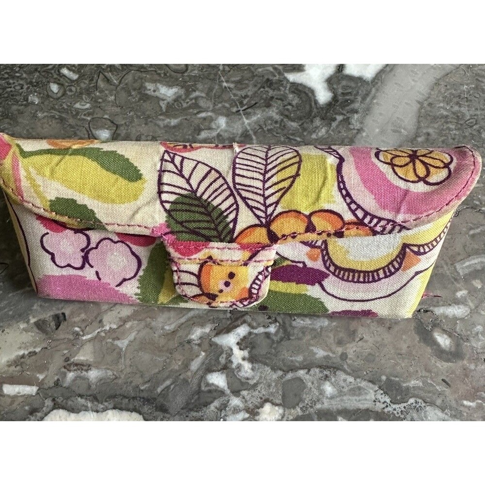 Vera Bradley “Clementine” Eyeglass Case 7 Inches Wide Magnetic Closure Retired